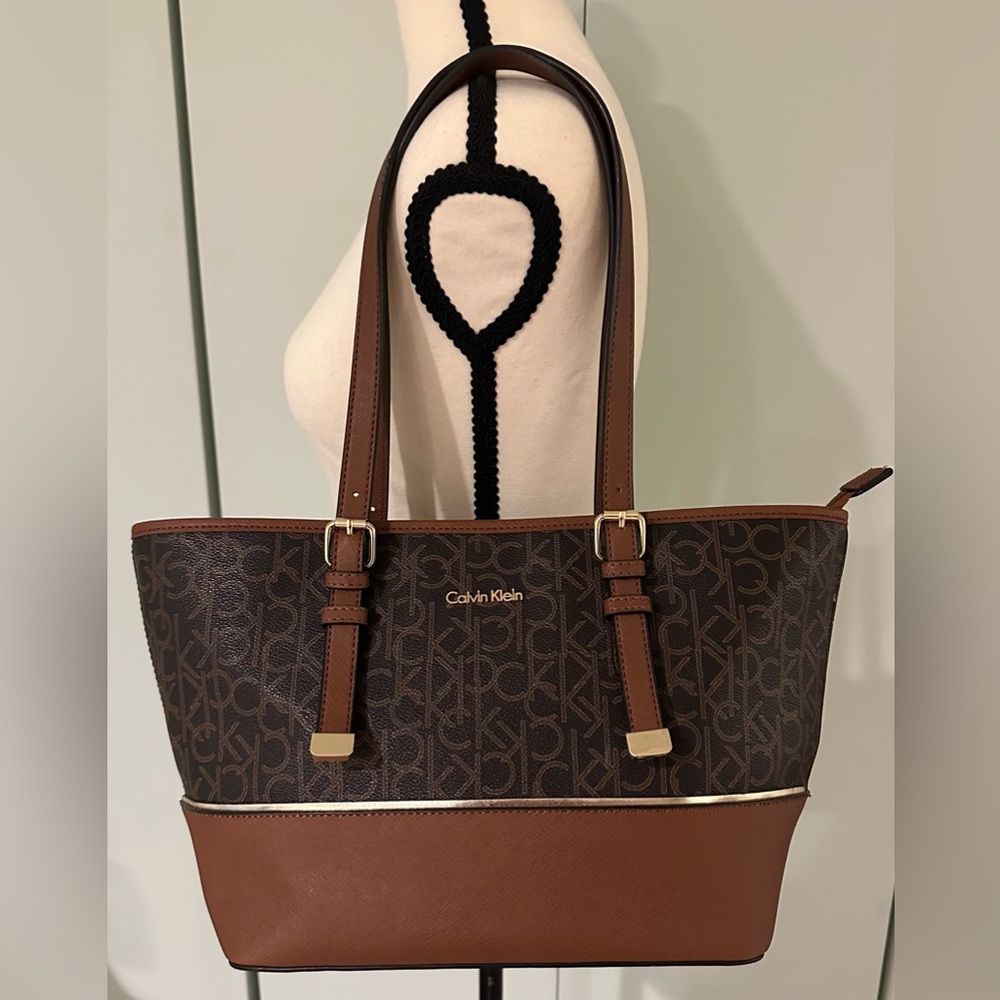 CALVIN KLEIN Size Large Brown Monogram with Gold Accents Over the Shoulder Tote
